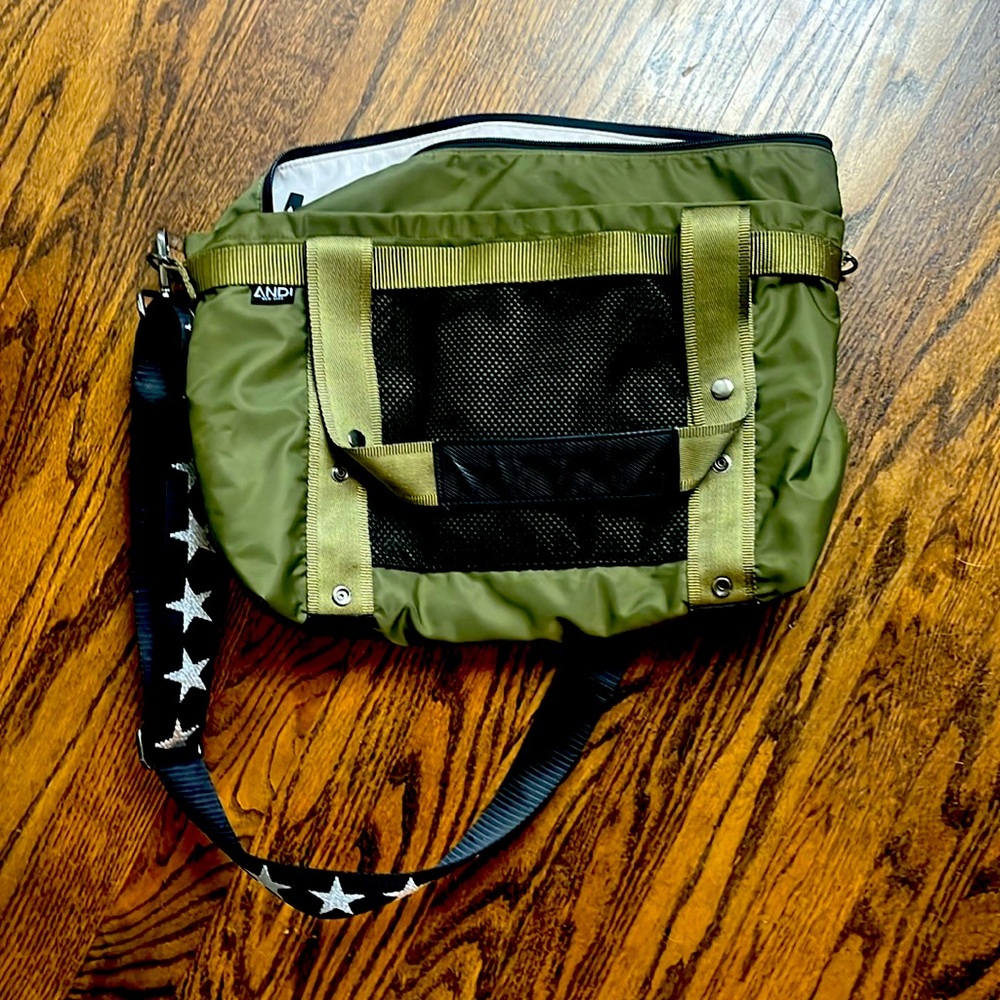 Andi purse